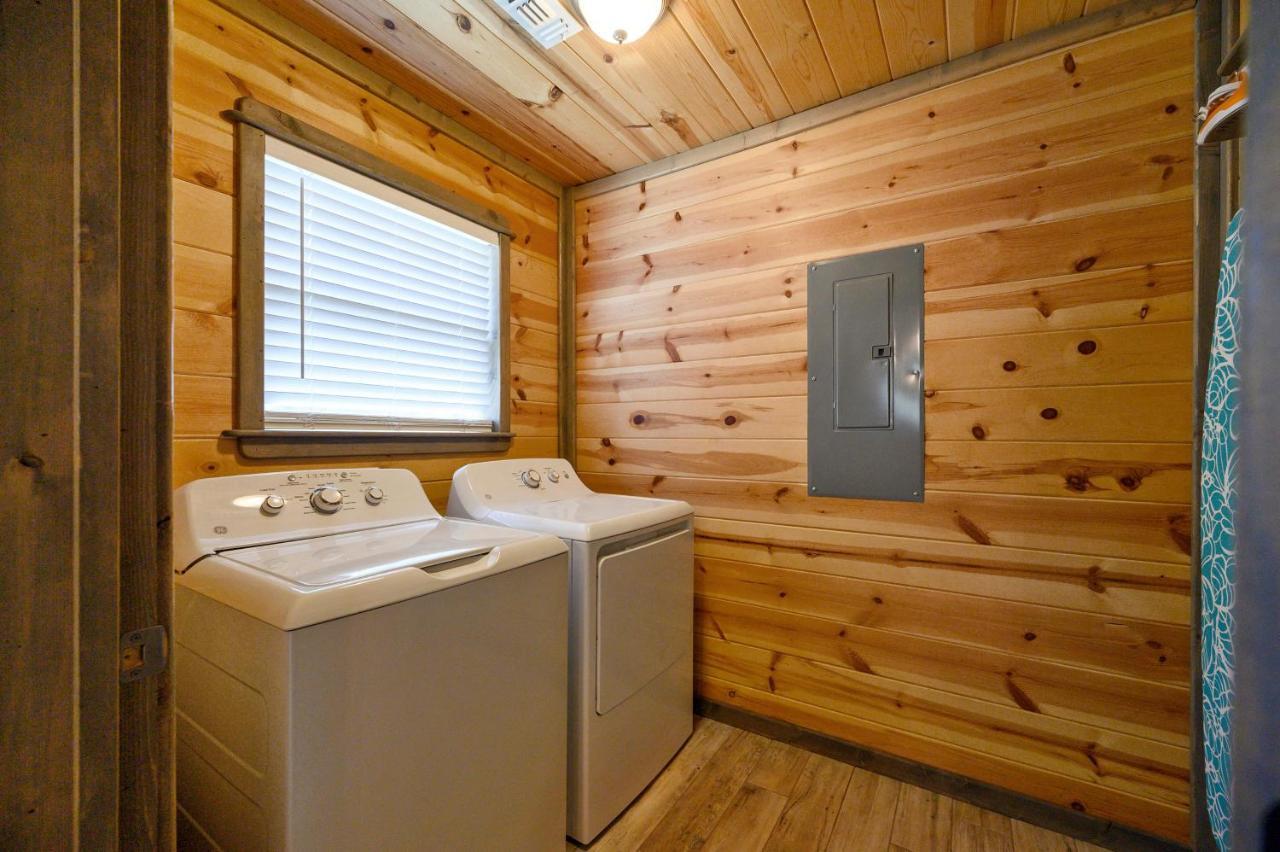 Convenient Romantic Hot Tub Bbq 3-Night Special! بروكن بو المظهر الخارجي الصورة